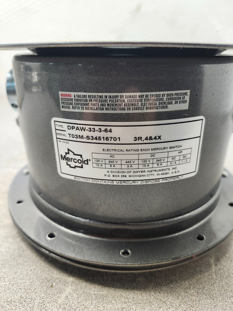 NEW IN BOX MERCOID PRESSURE CONTROL Switch DPAW-33-3-64