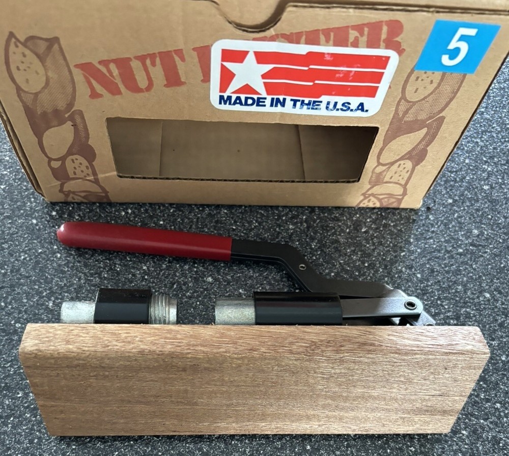 Vtg Nut Buster Adjustable Nutcracker ShellsNuts Of All Sizes Solid Oak Base Used