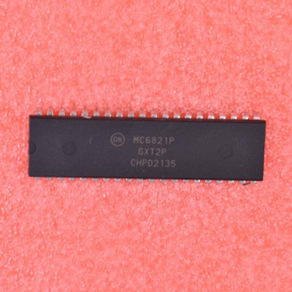 10pcs MC6821P MC6821 Peripheral Interface Adapters DIP-40 NEW