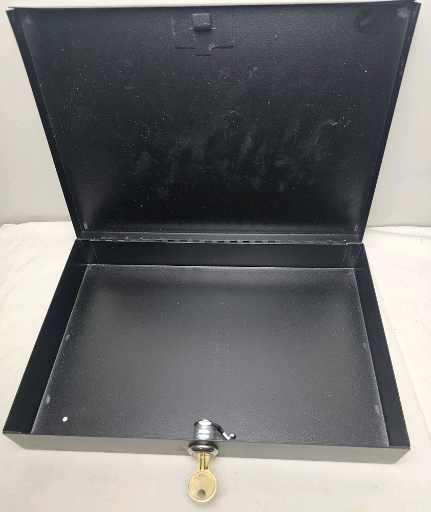 Brinks Home Security Low Profile 6 Compartment Cash Box With Keys Model #4024