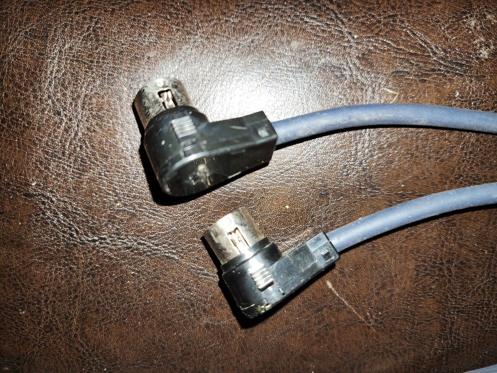 Kenwood 10 Disc datalink Cable. Also fits Clarion.
