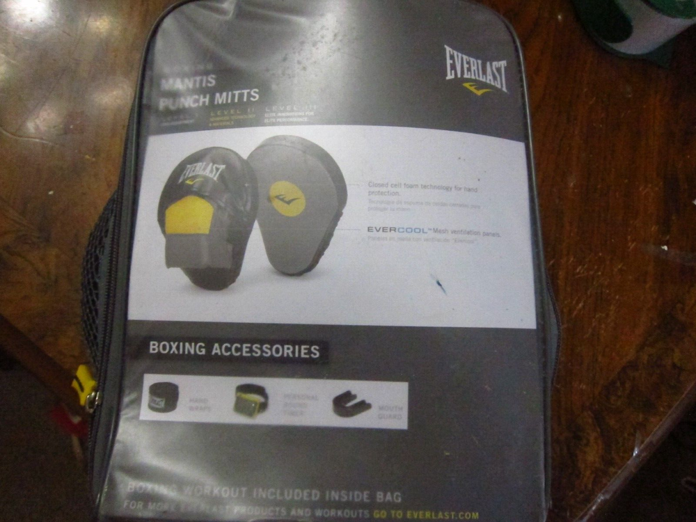 Everlast Boxing Evercool Mantis Punch Mitts PLUS Iso Plate Hand Wraps EXCELLENT