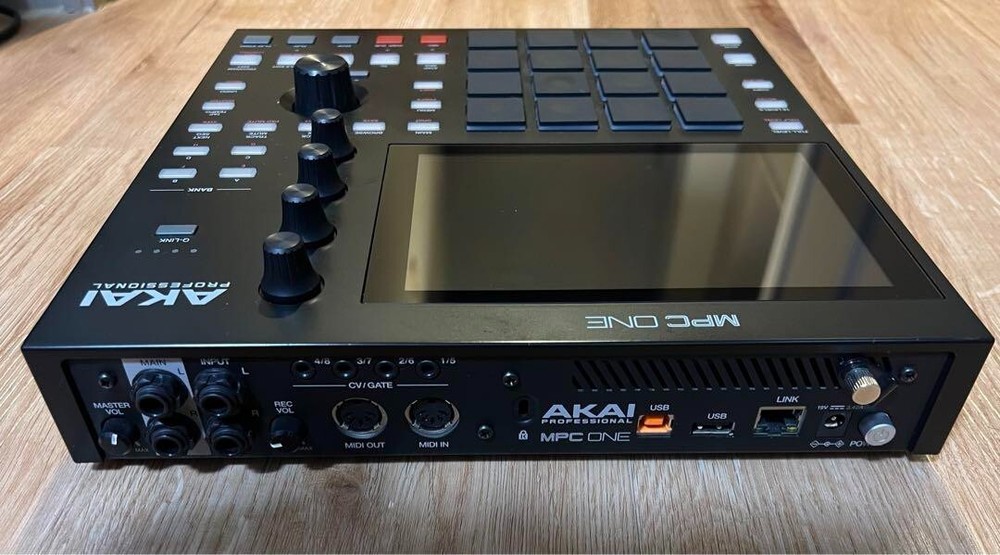 Akai Professional MPC One Standalone Sampler