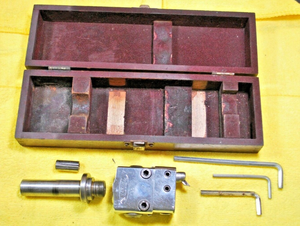 Devlieg Microbore Boring Head w/ Shaft & Maxwell Ind Boring Head w/4 tool Holder