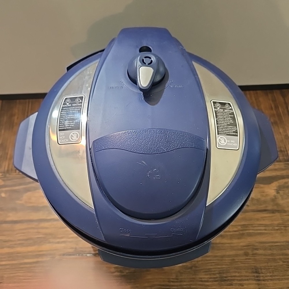 Instant Pot Navy Blue Multi-Function IP-LUX 60 - 6 Quart - Tested Works Great