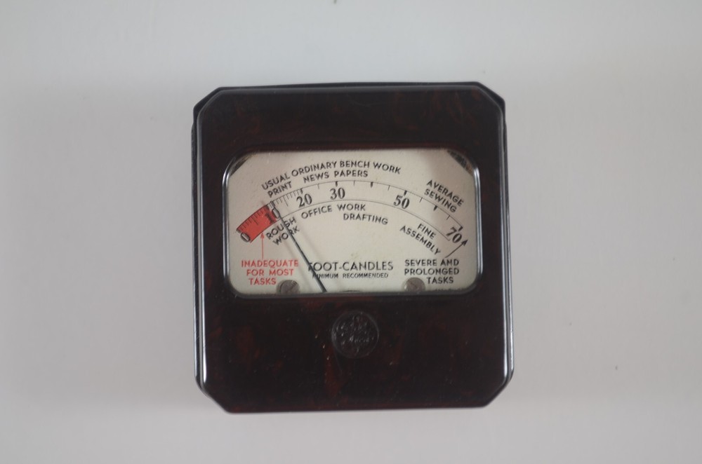 Vintage 1935 General Electric Light Meter