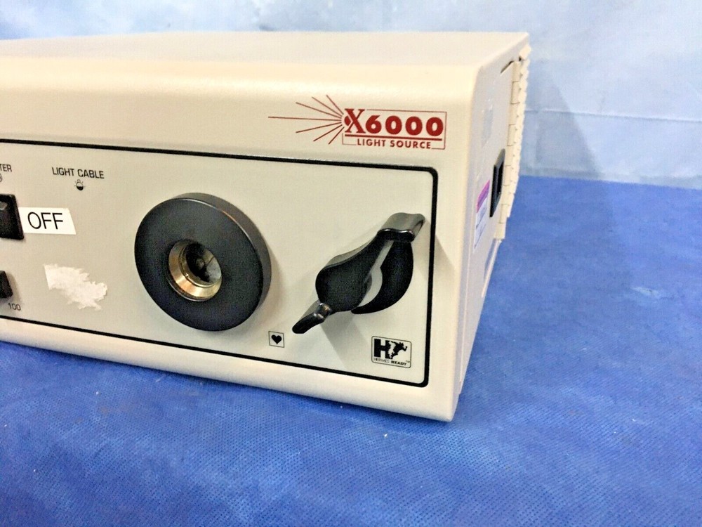 Stryker Endoscopy x6000 Light Source 220-185-000. Bulb Hours: 229