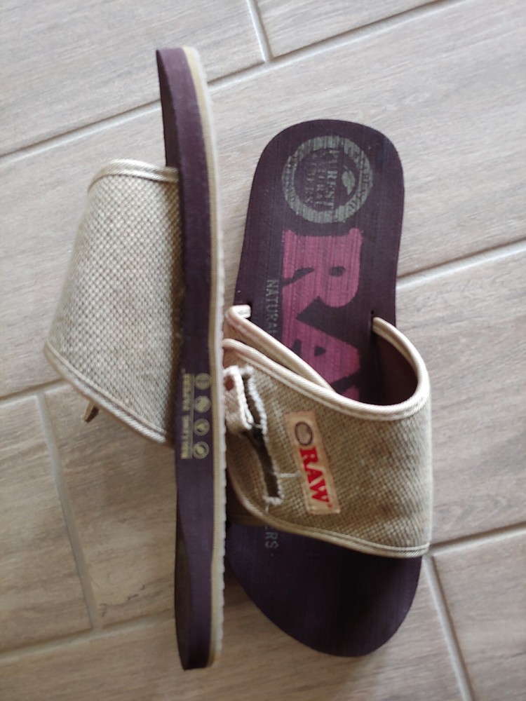 RAW X Rolling Papers Slides | Men | Sizes 8, 9, 10, 13