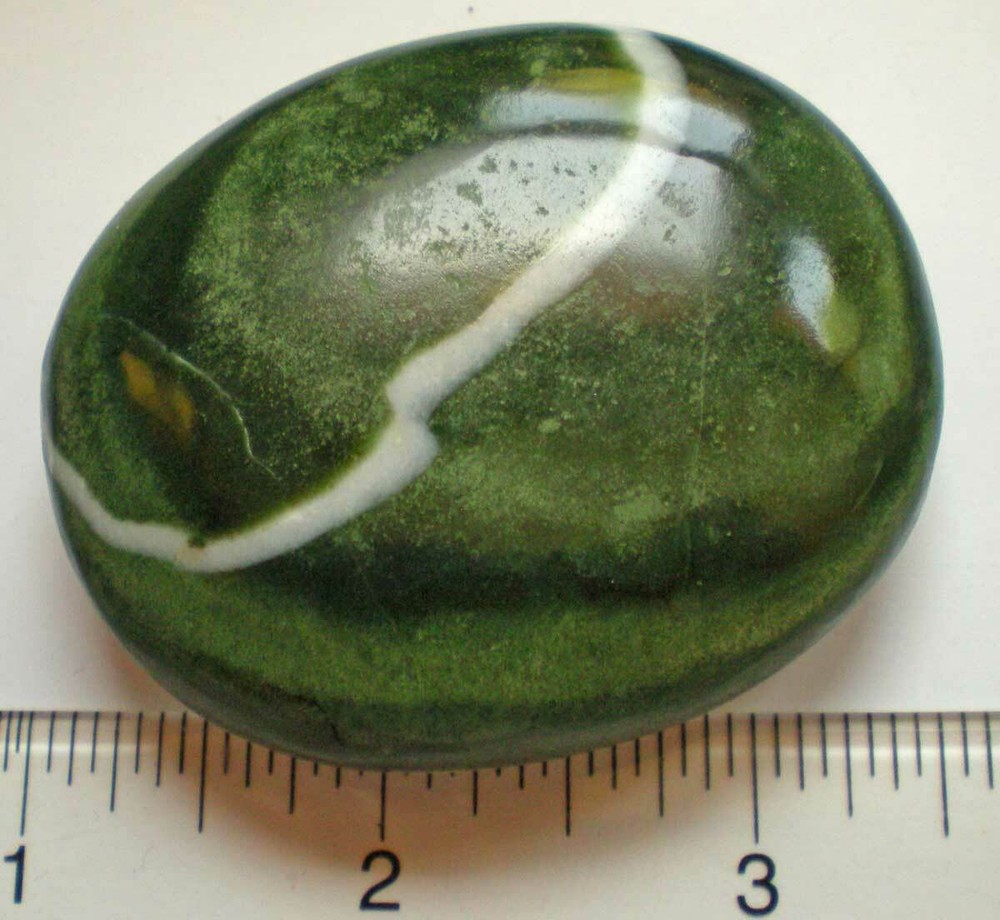 Green Sardonyx Palmstone  India  r1056