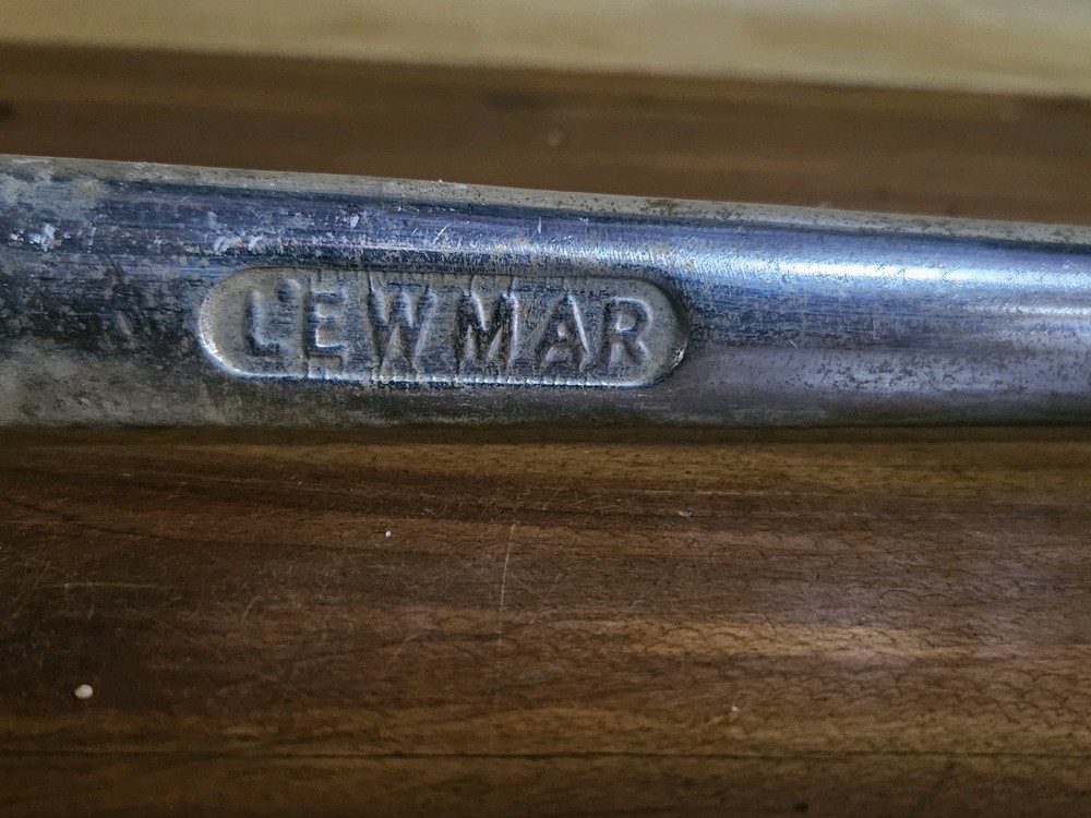 Lewmar Marine Locking Winch Handle Chrome / Black Handle