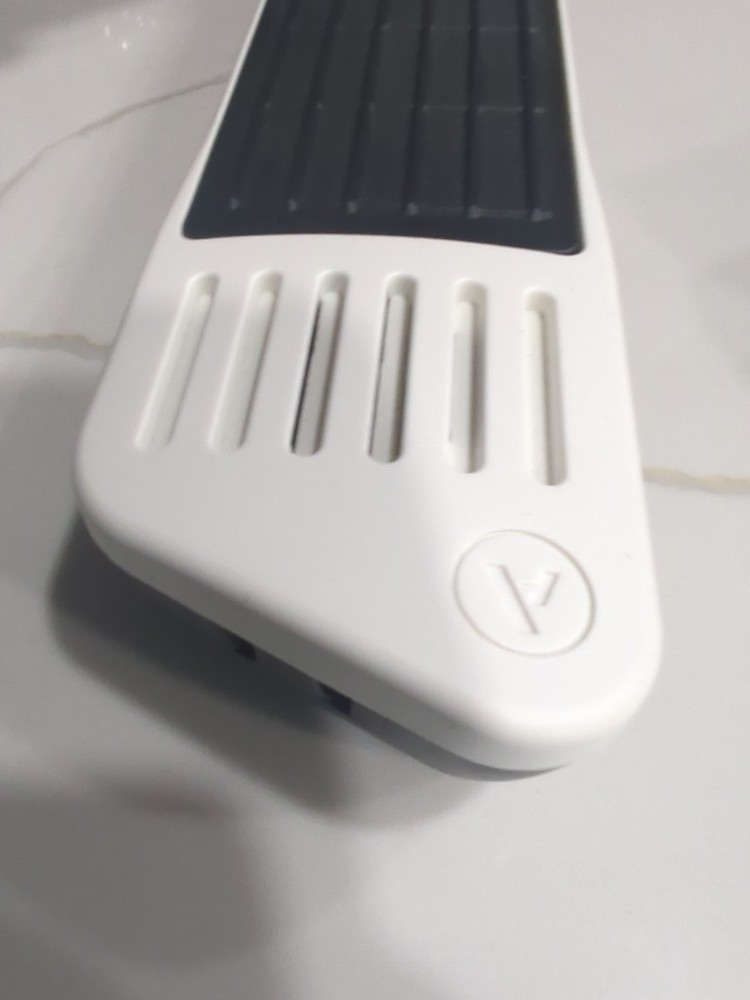 USED Artiphon Unstrument 1 White A100 Nice! Ships Free JSS