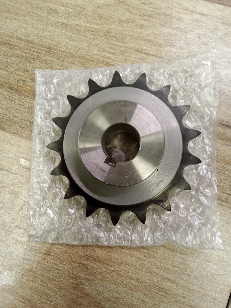 TSUBAKI RS40-17 Sprocket