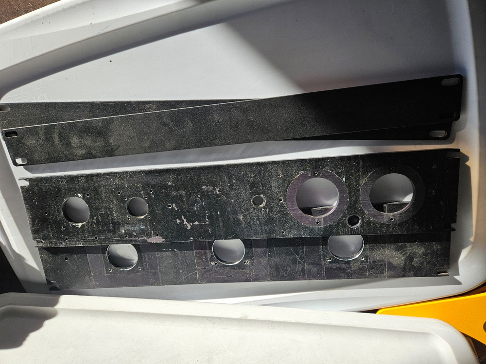 Soco, 30amp  Rack Panels 2 units & 2 Blank Panels