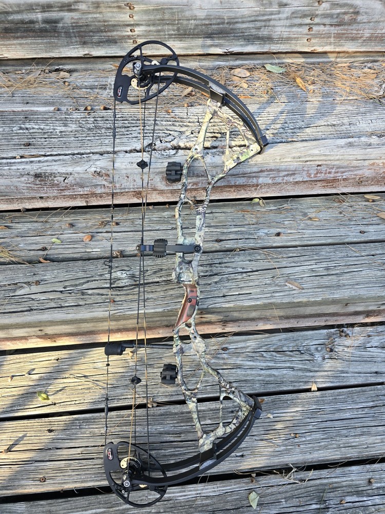 Bowtech BTX-28 Bow, Right Handed, Camo