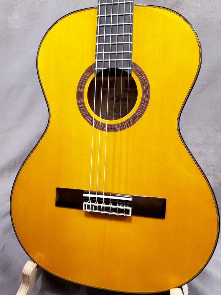 ARIA A-20S-58 Classical Guitar Solid Spruce Top Soft Case Included