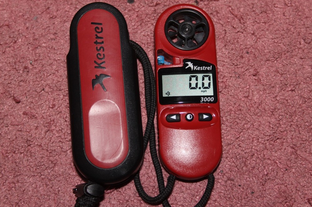 Kestrel 3000 Weather Meter (missing battery cover)