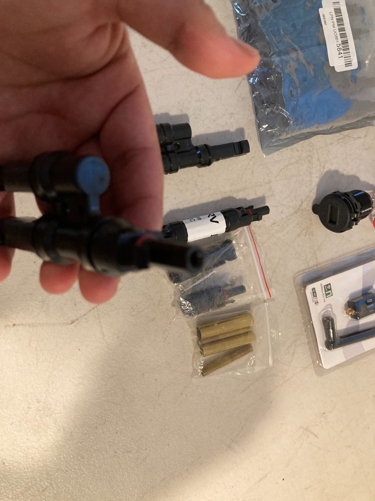 Solar Panel MC4 Connectors Fuse Holder USB Socket 30A WiFi Adapter Kit Set