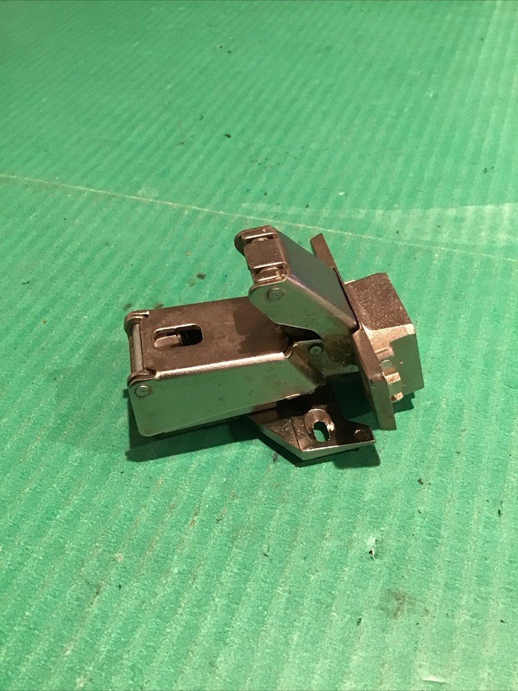 Grass Hinge 1203 Cabinet Hinge w/ Slide On Mounting Base 1000-27 Plate