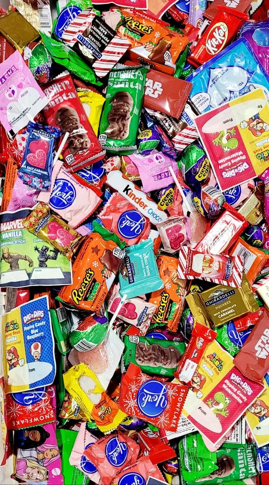 Fun Size Assorted Chocolate Bulk Mix Variety Pack - 2 Lb