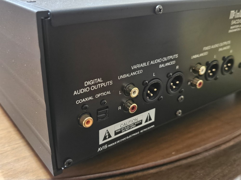 McIntosh McD301 SACD CD Player TESTED WORKING No Remote Good Condition
