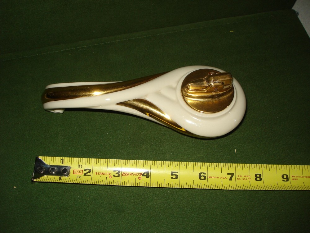 1956 RONSON LIGHTER KNOWN AS "FANTASY", NICE SHAPE.