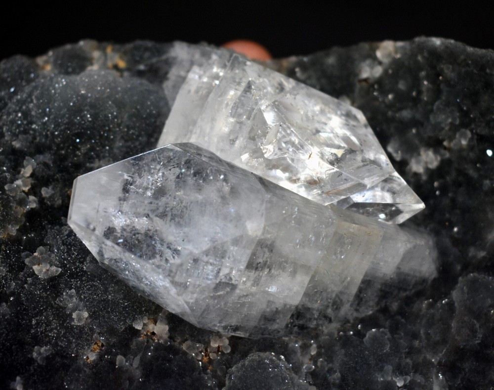 POINTED APOPHYLLITE CRYSTALS WITH BLACK CHALCEDONY CORAL BASE