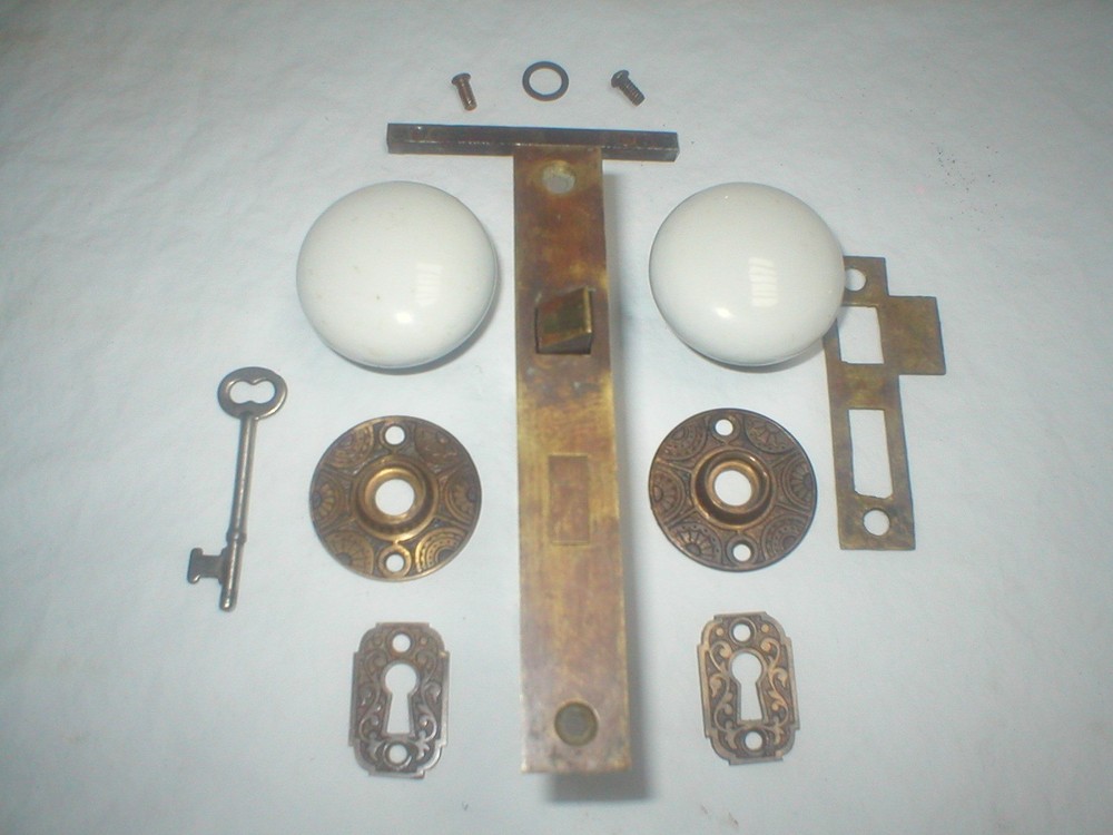 Antique Victorian Decorative Door Hardware
