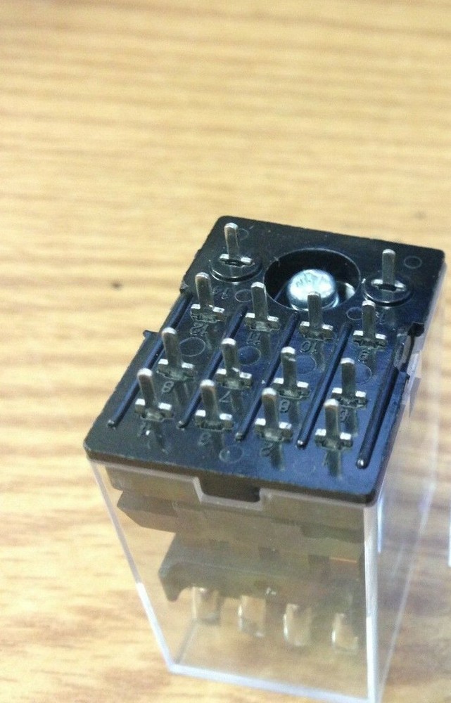 Marantz 4300 /4400 RECEIVER  SPEAKER protection  relay.