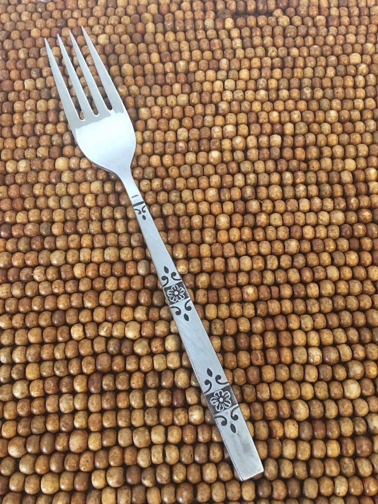 Oneida Profile ORLANDO Stainless Floral Scroll Black Accent SALAD FORK 6.25