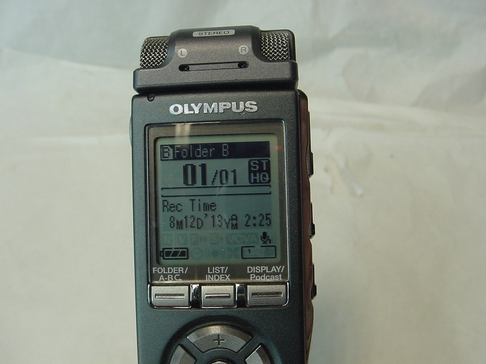 OLYMPUS DIGITAL VOICE RECORDER DS-30