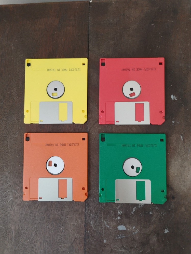 Smartz 2HD IBM Formatted 3.5 Diskettes (4)Pc.