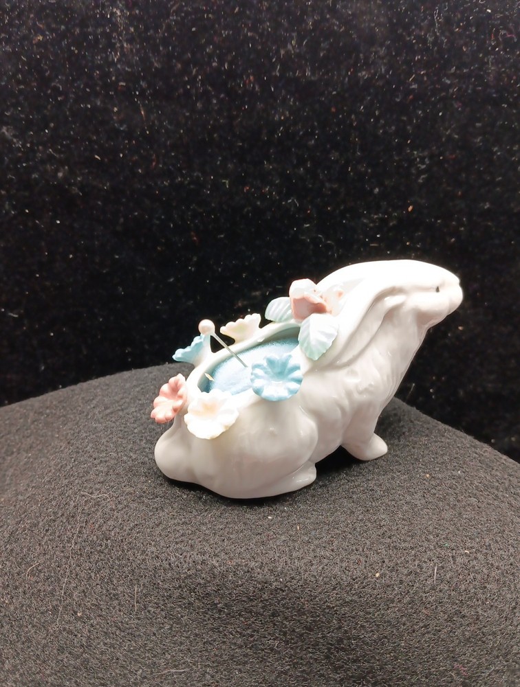 vtg pin cushion rabbit