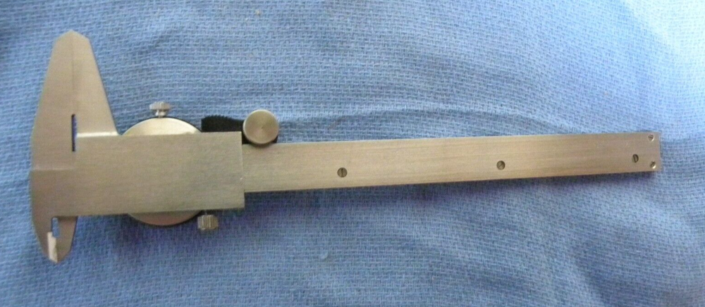 Dial Caliper 6" Shock Proof Black Face #9432 in Case