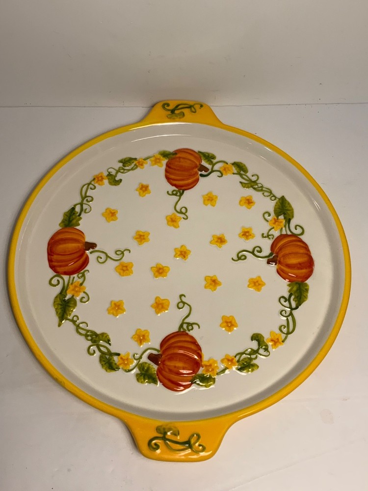 Temp-Tations Figural Pumpkin 13 inch Cake Plate
