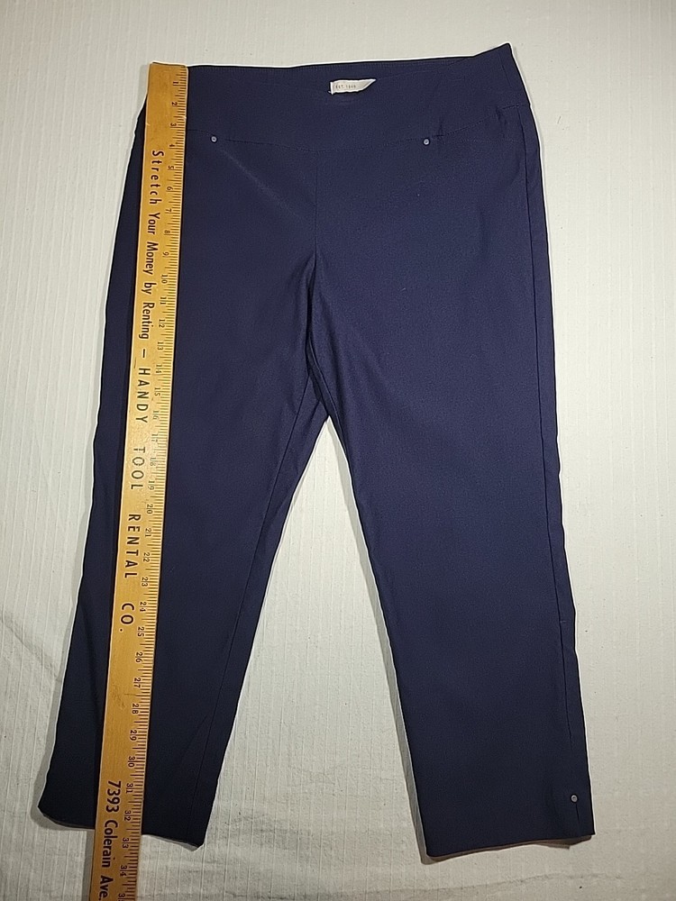 Cato Womens Size 12 Black Pull OnCapris Elastic Waist