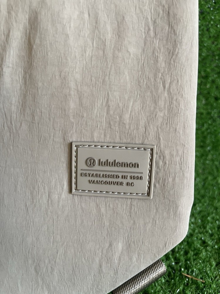 Lululemon Fast Track Bag 2.0 9L