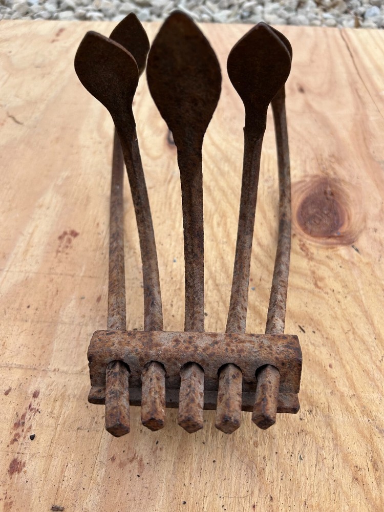Cultivator Rake Head Rusty Rustic no handle Original Vintage Primitive Metal