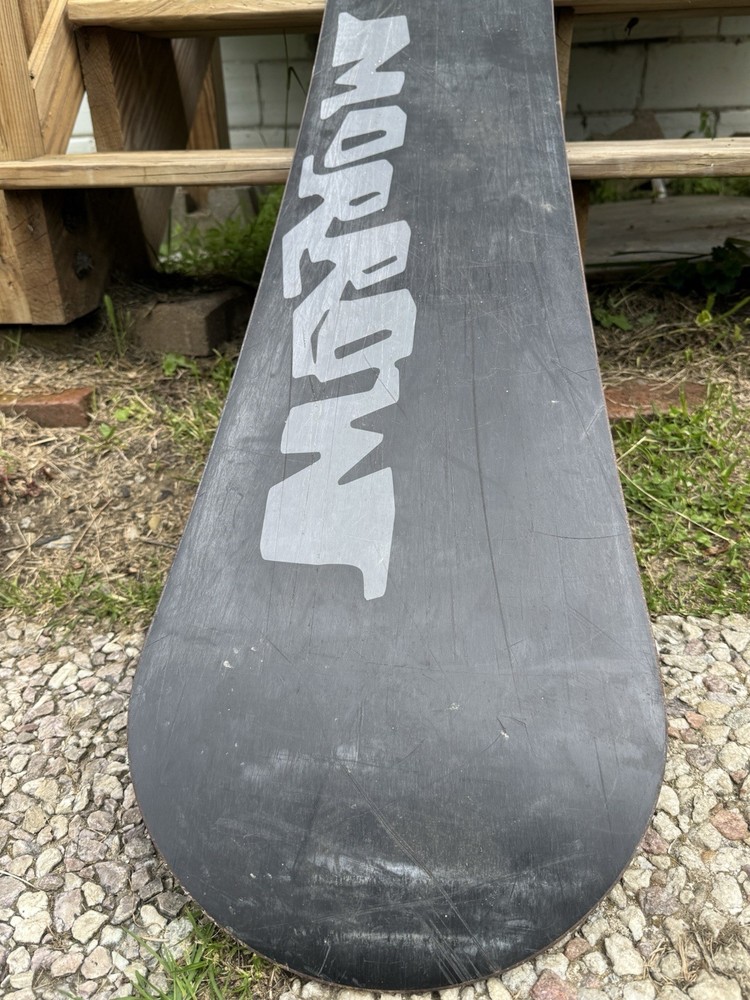 Vintage Morrow Truth Snowboard 154 cm