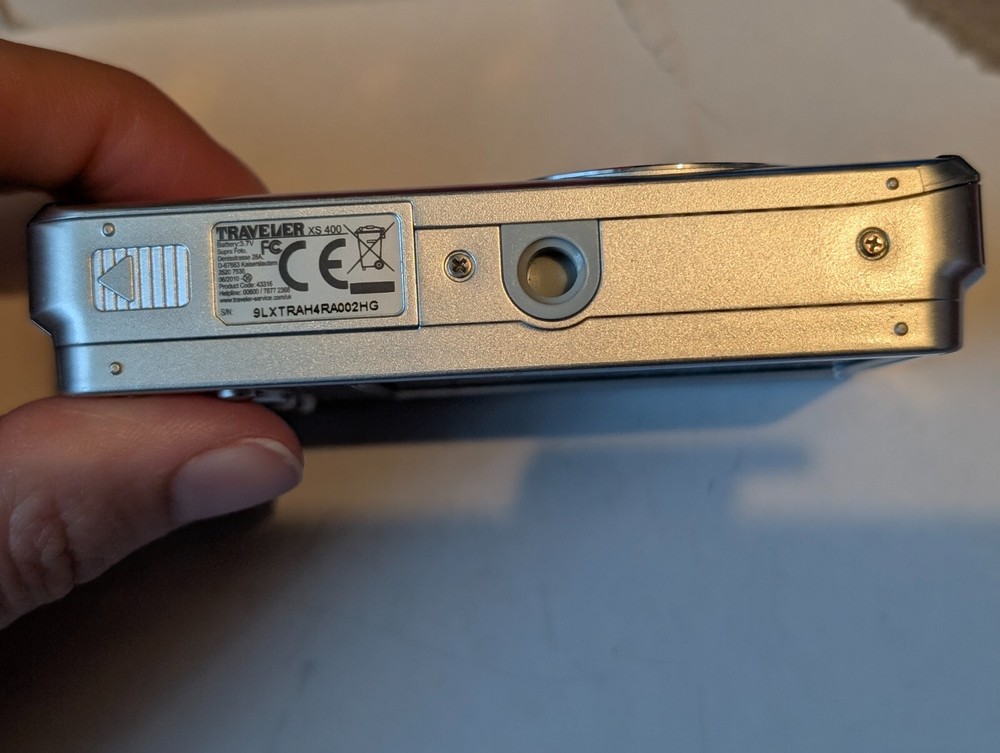 TRAVELER XS 400 12 Mega Pixels does not work