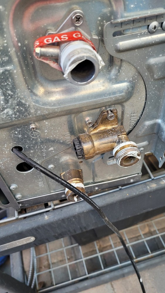 Rinnai RLX94iN Indoor Tankless Water Heater Natural Gas 192K BTU for parts