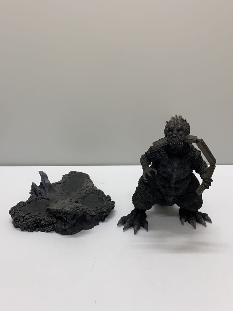 X PLUS Figure