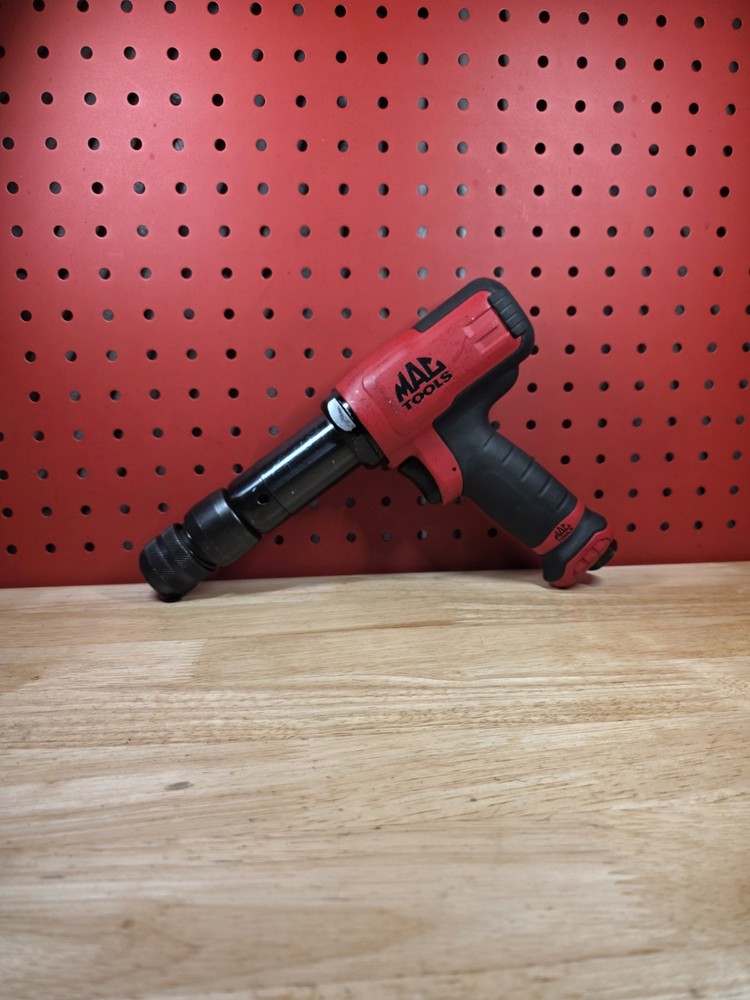 Mac Tools MPH1911 Red Long Barrel Air Hammer Quick Change Chuck
