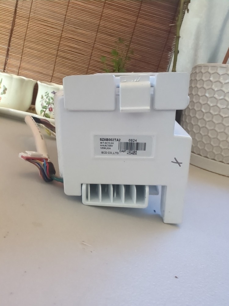 SZAB002TA2 Direct-cool Ice Maker 6cube