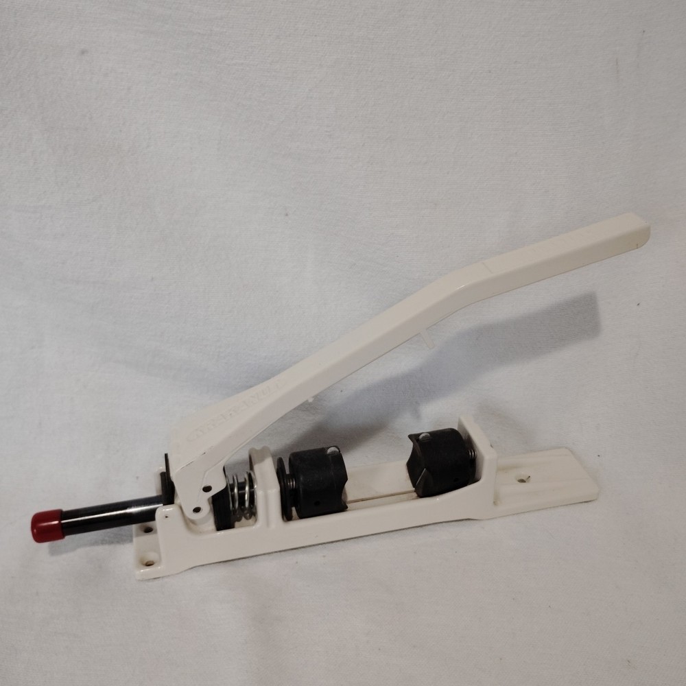 Krakanut Nutcracker Heavy Duty Adjustable Nut Cracker