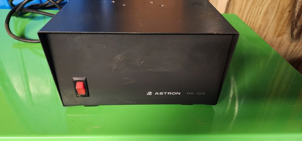 Astron RS12A Power Supply - Black