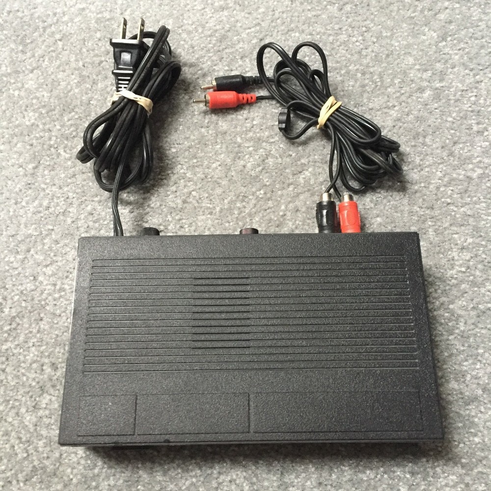 Vintage Schotz Technology RECOTON W100 Audio System Transmitter Box w/ cables