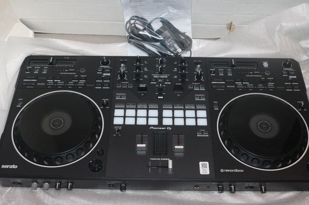 Pioneer DDJ-REV5 Scratch-Style 2-Channel Performance DJ Controller