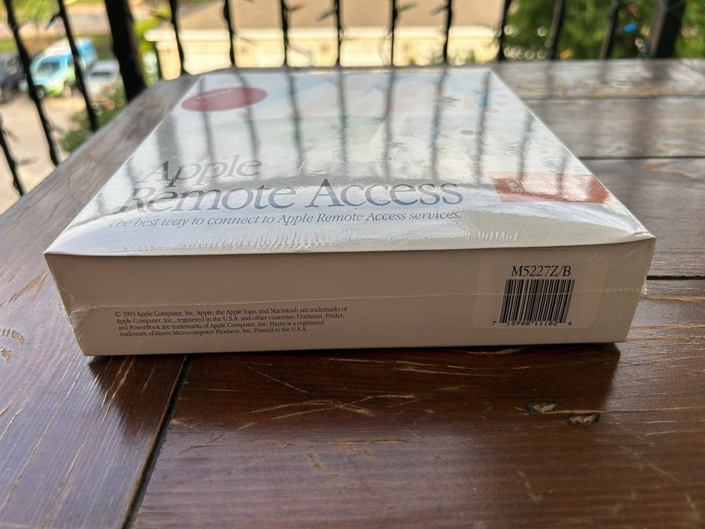 Vintage Apple Remote Access Server Network Software For Macintosh. 1993 year