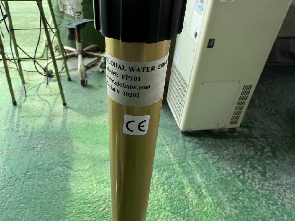 Global Water FP101 Flow Probe Velocity Meter – Powers On, w/ Case