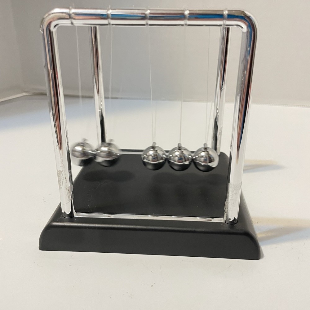 Newton’s Cradle Steel Balanced Pendulum Balls